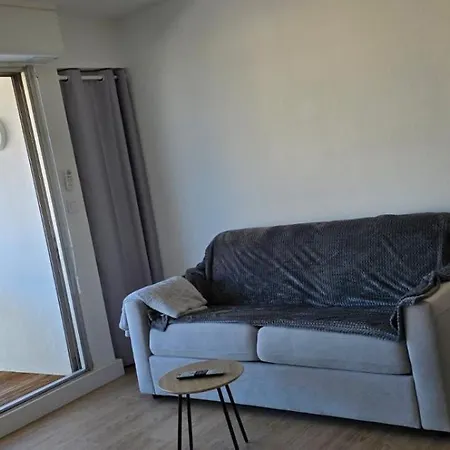 Joli Carnon, Wifi 7min Airport Appartement *
